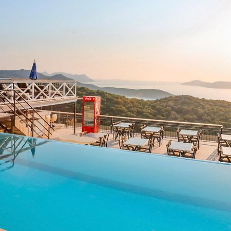 Stonehillkas Hotel Bagian luar foto